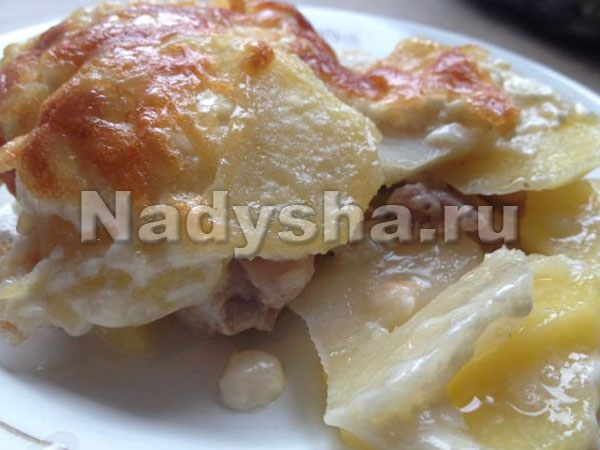 Картофель с мясом индейки в духовке